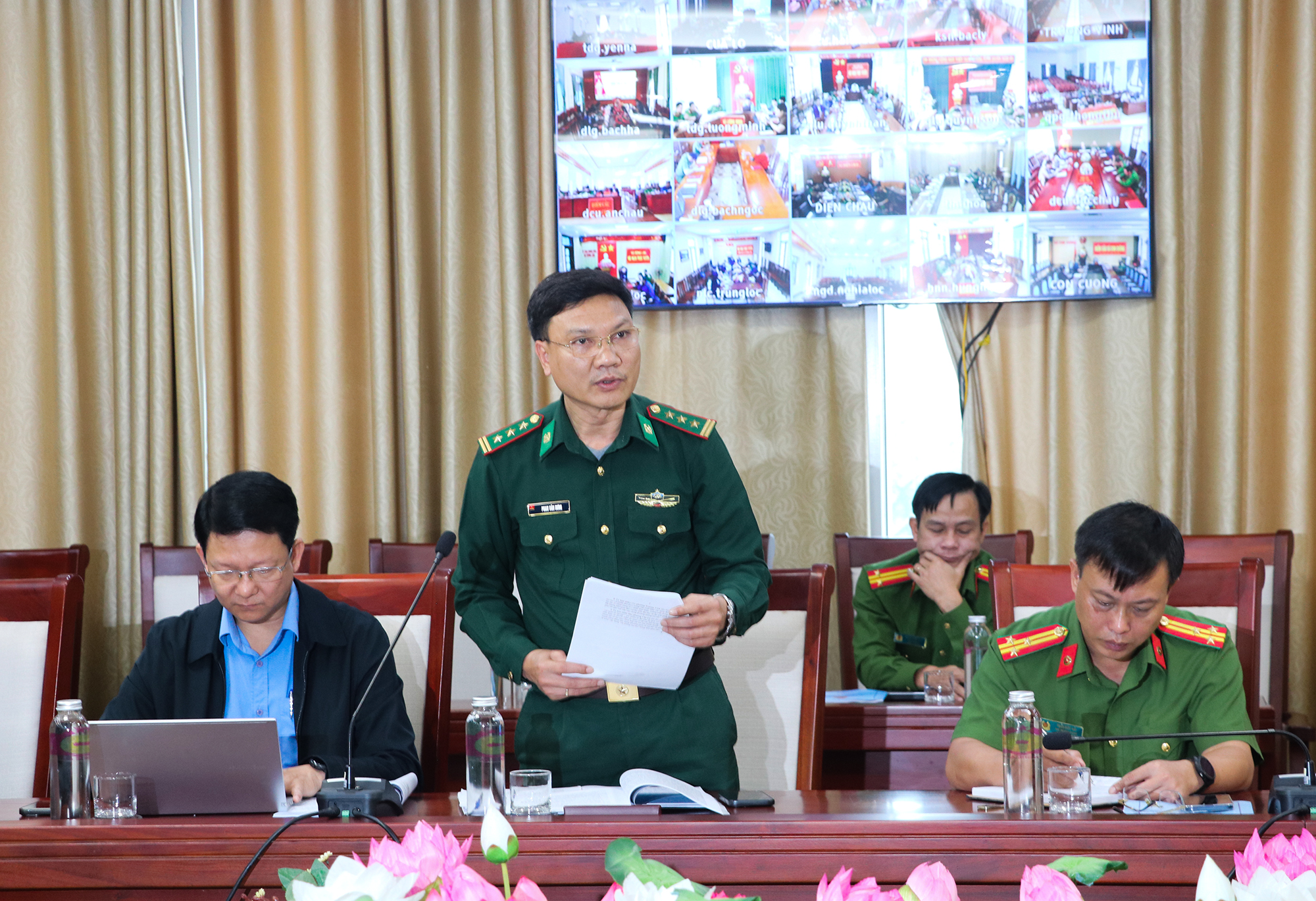 Anh-tin-bai